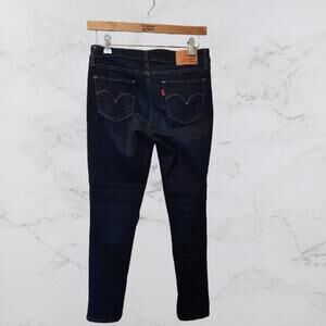 Levi's 711 Skinny Dark Wash Size 27 Mid Rise